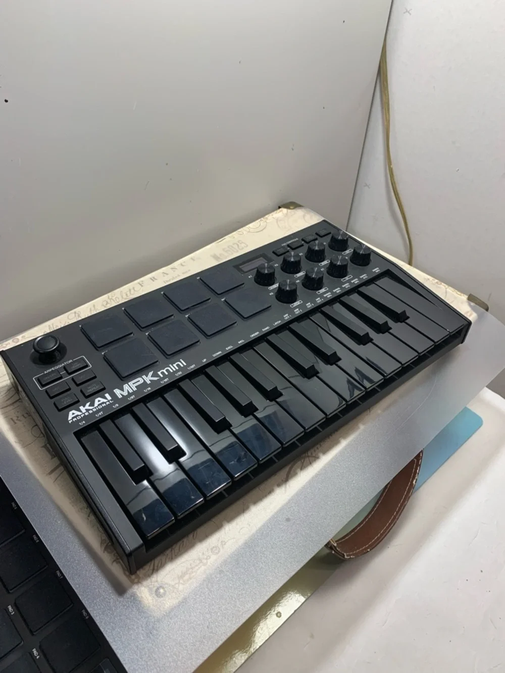 Akai Professional MPK mini MK3 Keyboard Console